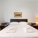 Dimora Manzoni - 117 Mq Con Terrazzo E Ascensore Per 5 Persone Apartment *