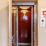 Dimora Manzoni - 117 Mq Con Terrazzo E Ascensore Per 5 Persone Apartment