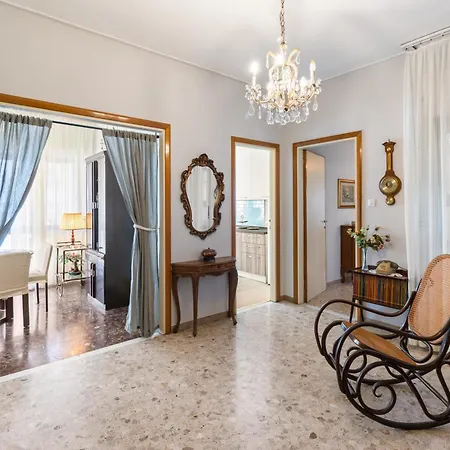 Daire Dimora Manzoni - Per 5 Pp Parcheggio E Ascensore Gorizia