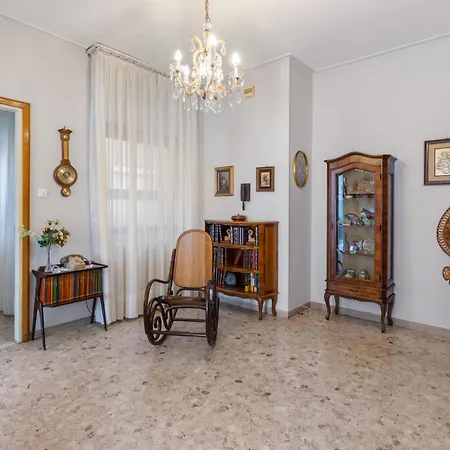 Dimora Manzoni - Per 5 Pp Parcheggio E Ascensore Gorizia