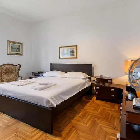 Dimora Manzoni - Per 5 Pp Parcheggio E Ascensore Daire