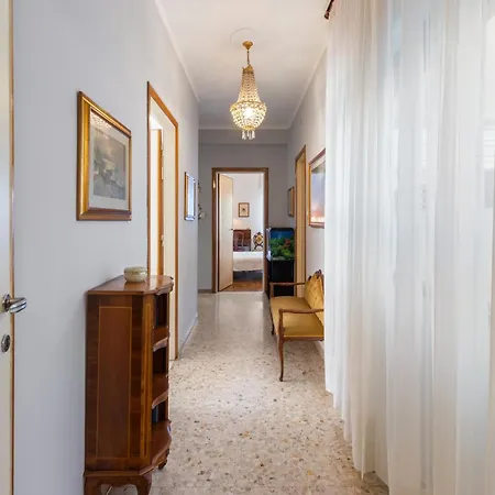 Dimora Manzoni - Per 5 Pp Parcheggio E Ascensore *
